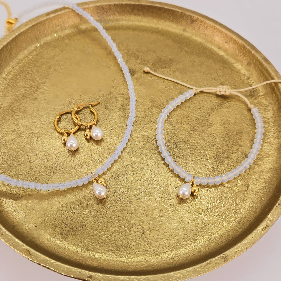 Set Elena