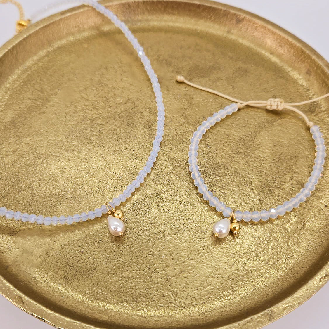 Set Elena